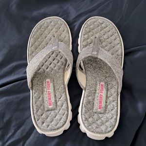 Sketchers memory foam gel infused sandals